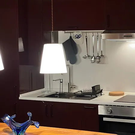 Ann' Amari Amaranto Neapel