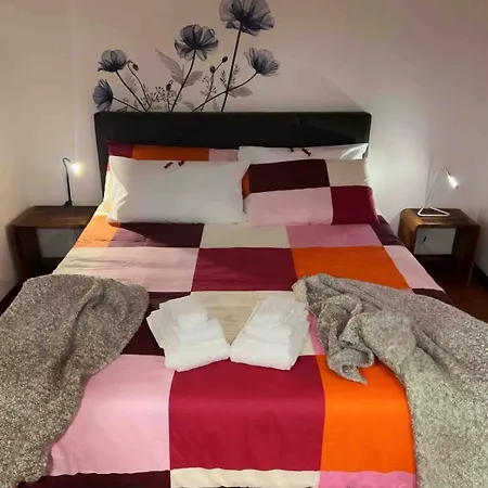 Ann' Amari Amaranto Lägenhet Neapel